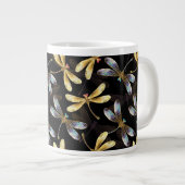 Nahtloses Muster mit goldenen Libellen Jumbo-Tasse (Vorderseite Rechts)