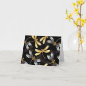 Nahtloses Muster mit goldenen Libellen Karte (Gelbe Blume)