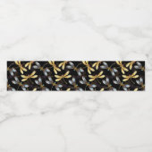 Nahtloses Muster mit goldenen Libellen Wasserflaschenetikett (Einzelnes Label)