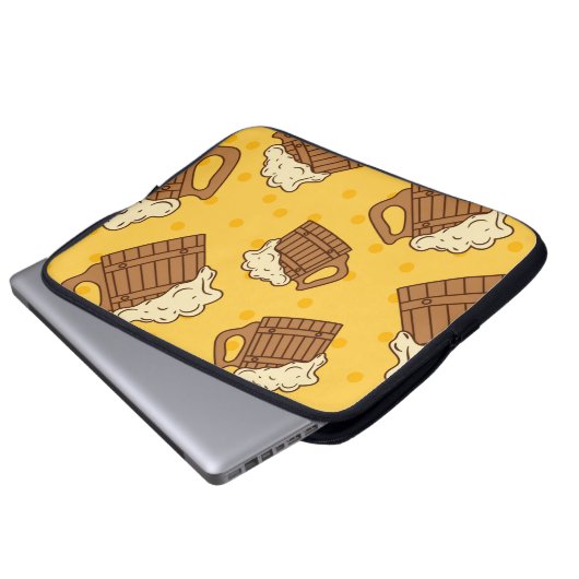 Nahtloses Muster mit Holzfaser-Bier, p Laptopschutzhülle (Vorne Knopf)