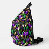 Nahtloses Muster mit Mardi Gras-Federn Crossbody Bag (Rechte Ecke)
