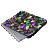 Nahtloses Muster mit Mardi Gras-Federn Laptopschutzhülle (Vorne Knopf)