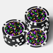 Nahtloses Muster mit Mardi Gras-Federn Pokerchips (Stapel)