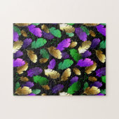Nahtloses Muster mit Mardi Gras-Federn Puzzle (Horizontal)