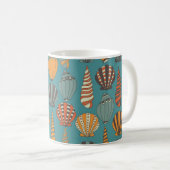 Nahtloses Muster mit Muscheln, handgezeichnete Sym Kaffeetasse (VorderseiteRechts)