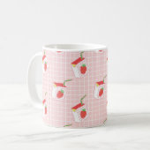 Nahtloses Muster mit niedlicher Erdbeermilch aus C Kaffeetasse (Vorderseite Links)