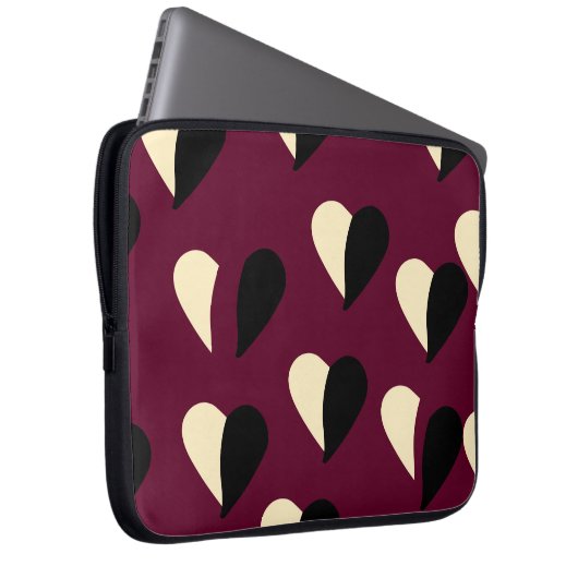 Nahtloses Muster mit schwarz-weißem Herz. St Va Laptopschutzhülle (Vorne Rechts)