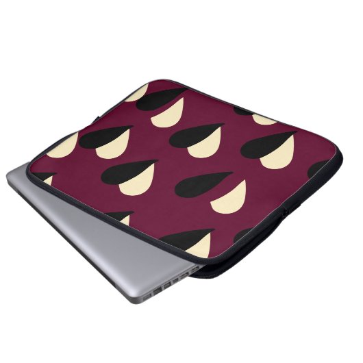 Nahtloses Muster mit schwarz-weißem Herz. St Va Laptopschutzhülle (Vorne Knopf)