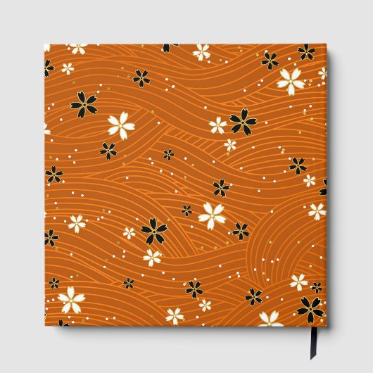 Nahtloses Muster mit schwarzen und weißen Blumen Gästebuch (Rückseite)