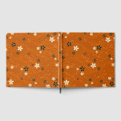 Nahtloses Muster mit schwarzen und weißen Blumen Gästebuch (Voll)