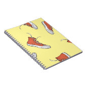 Nahtloses Muster mit Vintagen roten Sneakern, Hand Notizblock (Rechte Seite)