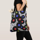 Nahtloses Muster mit Vinyl-Platten und Noten. Tasche (Von Nahem)