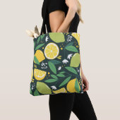 Nahtloses Muster mit Zitronen. Abstrakter Kunstdru Tasche (Von Nahem)