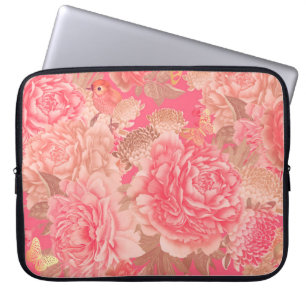 Nahtloses Muster ohne Blumen. Gartenrosa Blume Laptopschutzhülle