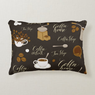 Nahtloses Muster zum Thema Tee und Kaffee im Retro Dekokissen