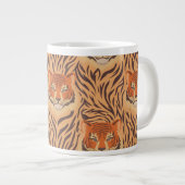 Nahtloses Tigerstreifenmuster Jumbo-Tasse (Vorderseite Rechts)