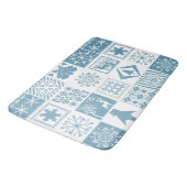 Nahtloses Weihnachts-Patchwork-Schneeflocken-Butto Badematte (Schrägansicht)