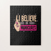 Nail Boss glaubt an Maniküre