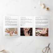 Nail Salon Monogram Broschüre zum Lila Glitzer (Innenseite)