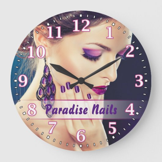 Nail Salon Personalizable Wall Clock Große Wanduhr (Vorderseite)