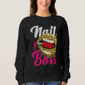 Nail Tech Quote Work Uniform Nail Polnischer Leopa Sweatshirt (Vorderseite)