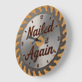 Nailed It Again Rusty Saw Blade Große Wanduhr (Winkel)