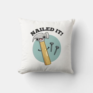 Nails It Funny Hammer Nail Puff Kissen