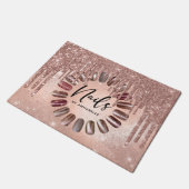 Nails Rose Gold Typografie Fußmatte (Schrägansicht)