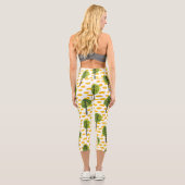 Naive Green Black Tree Muster Capri Leggings (Rückseite)