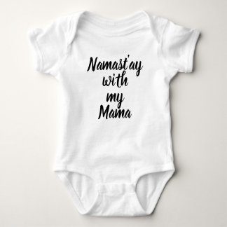 Namast'ay mit meiner Mutter Baby T und One-Zie Baby Strampler