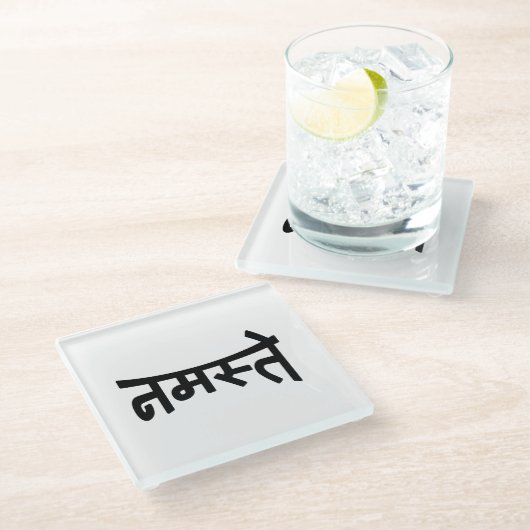 Namaste (न म ते) - Devanagari-Skript Glasuntersetzer (Schrägansicht)