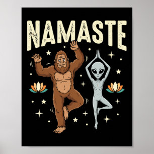 Namaste Bigfoot Alien Yoga Spirituell Lance Lotus Poster