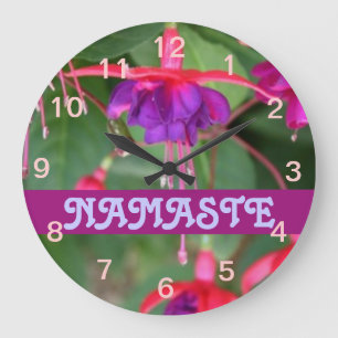 NAMASTE fuschia clock Große Wanduhr