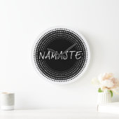 Namaste Große Wanduhr (Zuhause)