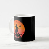 Namaste Hexen Halloween Yoga Hexe Kaffeetasse (Vorderseite Links)