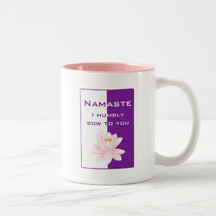 Namaste - Ich beuge mich demütig vor Ihnen (lila) Zweifarbige Tasse