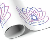 Namaste Lila und Pink Lotus Blume Geschenkpapier (Rolleneckpunkt)