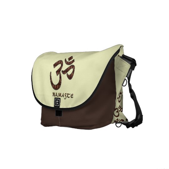 Namaste mit OM-Symbol Brown und Creme Kurier Taschen