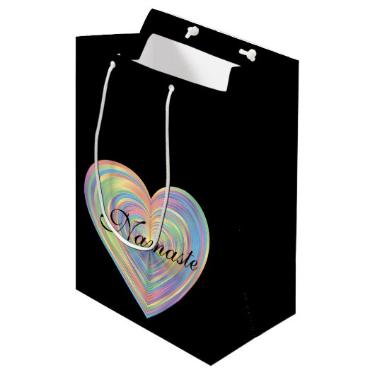 Namaste Mittlere Geschenktüte (Vorderseite Schrägansicht)