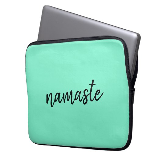 Namaste | Neo Mint Green Modern Yoga Spiritual Laptopschutzhülle (Vorderseite Links)