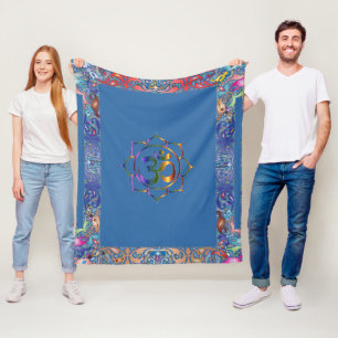 Namaste Om Om & Lotus mit Rainbow Vintage Grenze Fleecedecke