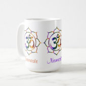 Namaste Om Om & Lotus Prismatischer Regenbogen Kaffeetasse (Vorderseite Links)