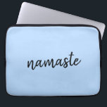 Namasté | Pastel Blue Yoga Spirituelle Salutation Laptopschutzhülle<br><div class="desc">Einfaches, stilvolles "namaste" Zitat-Kunstdesign in moderner, minimalistisch handgeschriebener Schrift-Typografie auf pastellblauem Hintergrund. Der Slogan kann leicht mit eigenen Worten personalisiert werden, um ein perfektes Geschenk für einen Yoga-Hasen oder Pilates-Liebhaber zu machen! Namasté bedeutet wörtlich "Grüße an dich". In den Vedas, namaste meist als Begrüßung einer Göttlichkeit. Aber der Nutzen und...</div>