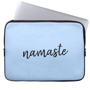 Namasté   Pastel Blue Yoga Spirituelle Salutation Laptopschutzhülle