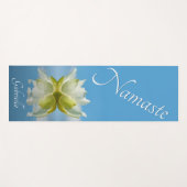 Namaste Reflektion der weißen Lotus-Blume mit/ Nam Yogamatte (Vorderseite (Horizontal))