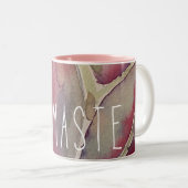 Namaste-Tasse Zweifarbige Tasse (VorderseiteRechts)