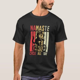 Namaste und radle den ganzen Tag u2013 Vintage Kat T-Shirt
