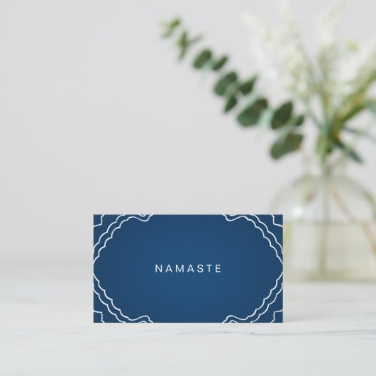 Namaste Yoga Instructor Navy Blue Simple Visitenkarte (Stehend Vorderseite)