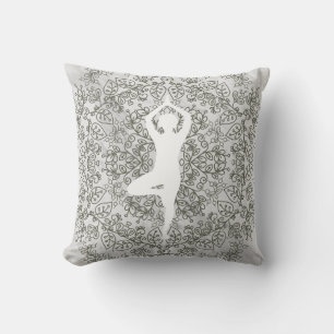 Namaste-Yogahaltung   Mandala-Muster Kissen