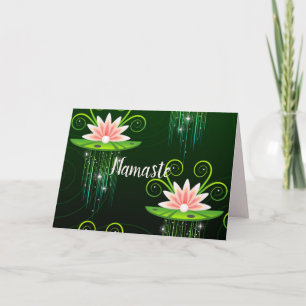 Namaste-Zitat Danke Rosa Lilien auf grünem Block Karte